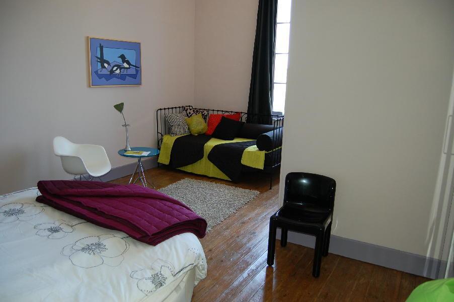 La Vieille Ecole Bed & Breakfast Bourgougnague Стая снимка