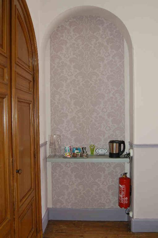 La Vieille Ecole Bed & Breakfast Bourgougnague Екстериор снимка