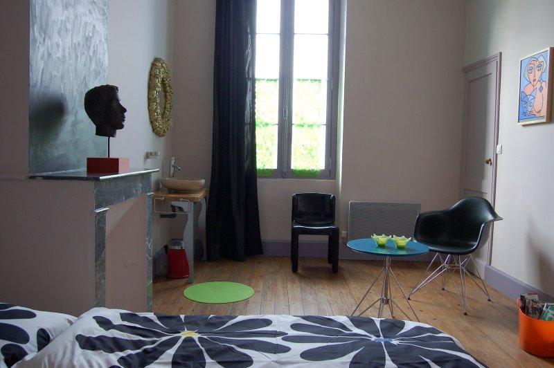 La Vieille Ecole Bed & Breakfast Bourgougnague Стая снимка